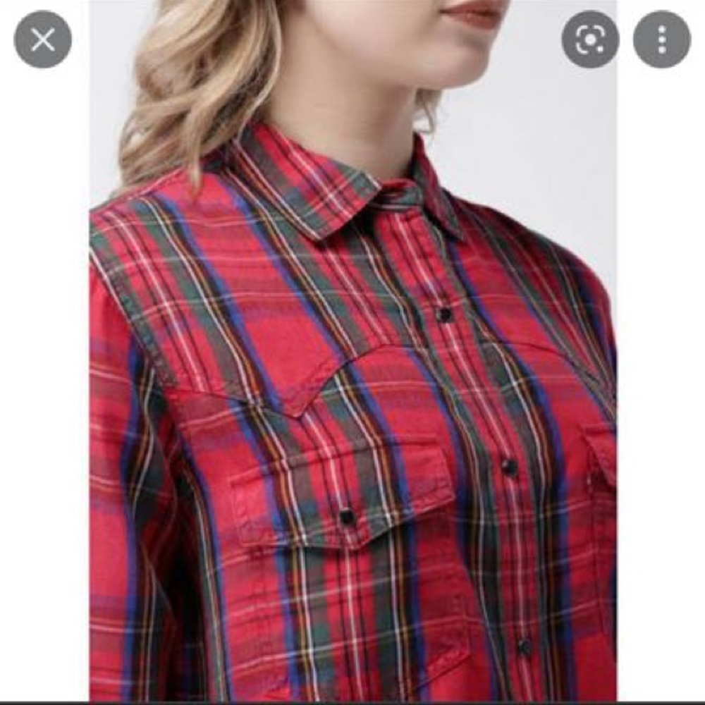 Levi’s Women’s Red Check Cropped Shirt - Picture 2 of 8